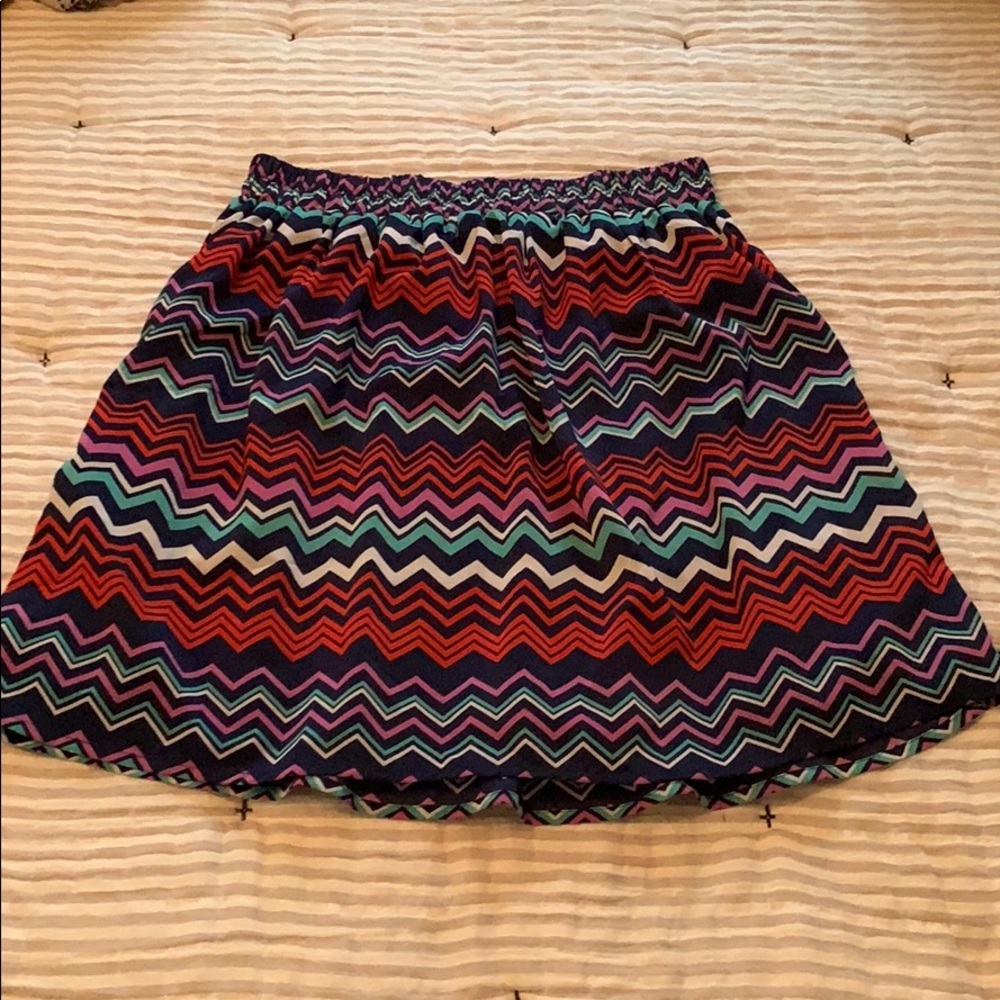 Multi-color zig-zag skirt